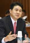 [포토] 답변하는 김태호 국무총리 후보자