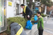 강북구 새봄맞이 대청소…구청장 등 900여명 참여