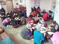 어르신들과 함께하는 사랑의 만두 만들기 자리 마련