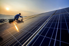 테슬라 이어 애플도 태양광 공장, 전기차 사업 포석 깐다