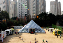 SKT 이동형 ICT 체험관, 충북 각리초 방문…AR·VR체험