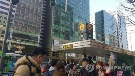 떠오르는 명소 홍대·잠실...지하철역 승차객 급증