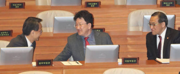 법무부 차관, 최태민 일가 재산 조사 가능성 밝혀