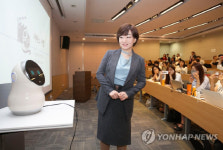 LG CNS, 금융 챗봇·블록체인 플랫폼 개발…하반기 시장 공략