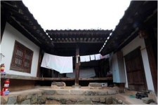 이낙연 국무총리 ‘영남 3대 양반촌’과 ‘임청각’으로 휴가 떠나