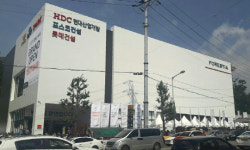 [현장르포] 현대산업개발·포스코건설·롯데건설 ‘산성역 포레스티아’ 새아파트 희소성 ‘실수요자’ 북적