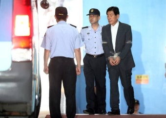 檢 댓글 수사팀, ‘MB국정원 블랙리스트’까지 수사하나