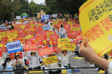 사립유치원 휴업에 초강수…원아모집 정지+정원 감축