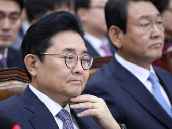 전병헌 수석 검찰 소환 앞두고 사의표명…