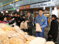 포항제철소, 포항사랑상품권으로 ‘전통시장 장보기’ 펼쳐