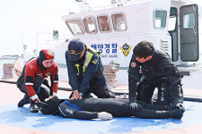 평택해경, 합동 인명 구조 및 수중 정화 활동 벌여