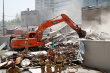 2초만에 무너진 용산 건물…오늘 합동 현장감식