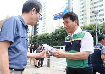 백군기 용인시장 폭염 취약계층 방문-시설 점검