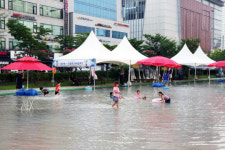 안산시, 안산문화광장에 이색적인 무더위 쉼터 마련
