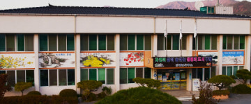 구례 산동면사무소, 벽화로 4계절 담아 ‘눈길’