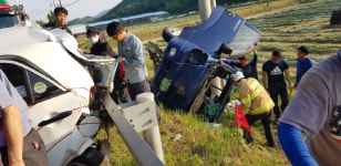 장흥 편도 일차선 도로서 앞 차 가로지르다 ‘대형사고’