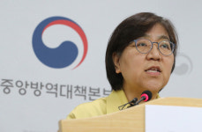 잇따른 경로불명 확진자 발생…정부 코로나19 새 국면 맞았다