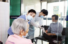 마산우리요양병원, 어머님 잘 계시죠? 비접촉 면회 실시