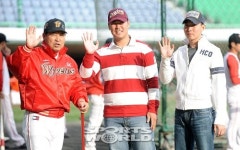 [SW포토]이재원, 윤석주,휴가 나왔습니다!