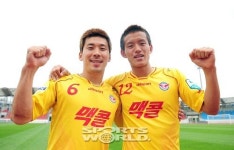 성남 홍철-박진포, 홍박 라인 가동…2012 피스컵서 대박 노려