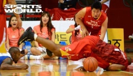 [SW포토] 바라만보는 블랭슨