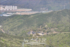벚꽃과 진달래, 암릉이 있는 환상의 산행코스
