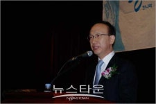 현인택 통일부 장관 “북한의 군사적 모험 스스로 고립 자초할 뿐”