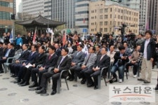 아산시·서울시, 서울 세종로 이순신장군동상 세정식