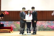 원주 만대초, 축제 형식의 이색 야간졸업식으로 눈길