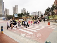 개학철 학교앞 어린이 교통안전 캠페인 개최