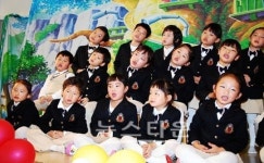에꼬르앙팡유치원 영어동화구연 열어…희망의 씨앗 뿌려