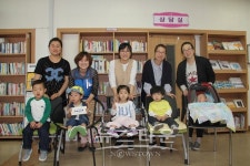 4월에 태어난 아동들의 모임 쑥쑥밴드 동부희망케어센터 후원금 전달