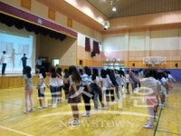 세계맵시협회, 행림초등학교 6학년 대상으로 척추건강관리 11자 걷기문화 확산 캠페인 진행