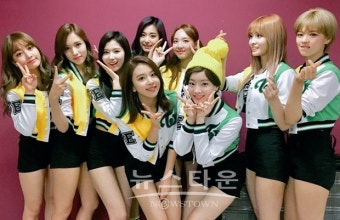 '더 쇼' 트와이스, 1위 놓친 그때 그 자리서 'TT'로 1위 