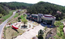 청양의 골칫덩어리 유령마을 고추문화마을