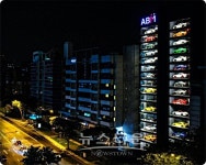 싱가포르, 페라리 등 고급 자동차 자판기 등장 화제