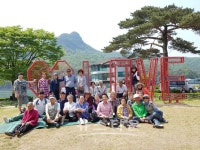 일동면 지역사회보장협의체 어르신들과 봄나들이