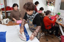 인제 아름다운 재능기부 헌 옷을 새 옷처럼 만들며 행복 나눠요