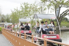 [포토뉴스] 의왕레일바이크 타고 봄 정취 즐겨요!