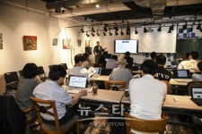 동영상제작 및 유튜브 크리에이터 일인미디어 무료강좌 아트코리아방송 미디어센터에서 진행