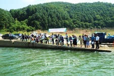 인제군, 어린 뱀장어 종자 방류