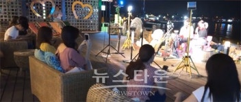 버스커 정상호 & 오혜진, 월정리 퀸즈브라운 테라스 라이브 동시 출격