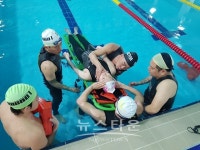 의왕여성회관 수영장 안전! 우리가 책임진다!