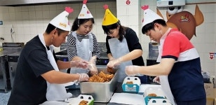 이천시 청춘with봉사단, 치킨 사랑 나눔 봉사활동...엘리엘동산 전달