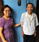 여주시 중앙동행정복지센터, 8월 대상 국가유공자 명패 전달