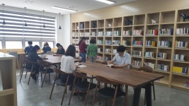 의왕시 청계숲고운도서관 개관, 안락한 북카페 공간 조성