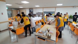 평택시 신평동 지역사회보장협의체&굿모닝병원 봉사회 영양식 나눔 실시