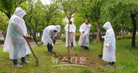 의정부 송산2동, 다리목근린공원 희망나무 심기 행사 실시