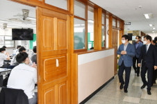 염태영 시장, 개학한 수원 고색고등학교 찾아 학생 격려