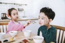 스페쉬 여름철 입맛 잃은 어린이 위해… 비타민 선물 세트 구매시 영양제 추가 증정
